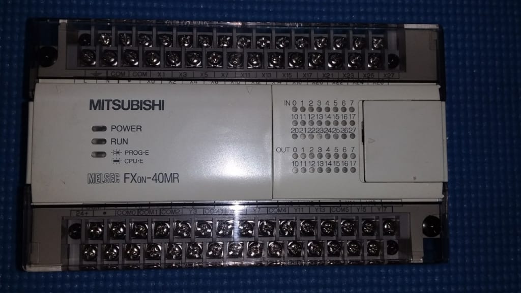 PLC MITSUBISHI FX0N-40MR