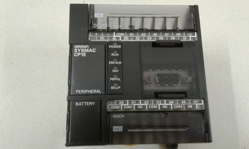 PLC Omron CP1E-N20DR-D