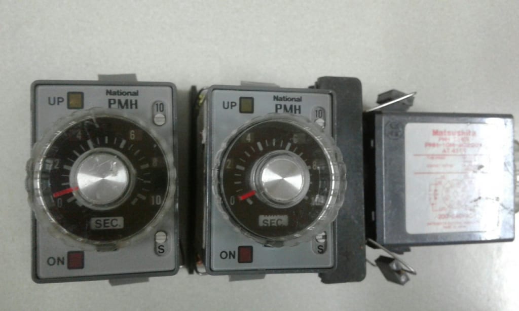 Timer Matsushita PMH-10M-AC220V-AT-4112.