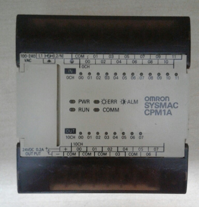 PLC OMRON CPM1A-20CDR-A-V1
